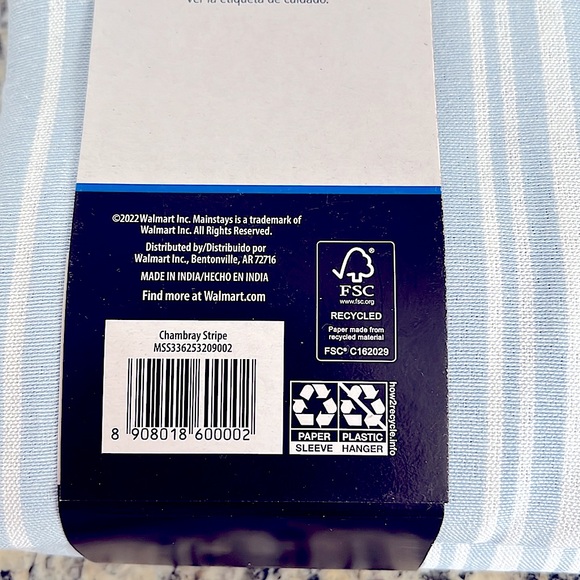 Main Stays Blue White Fabric Shower Curtains 72’ x 72’ New - Picture 6 of 6